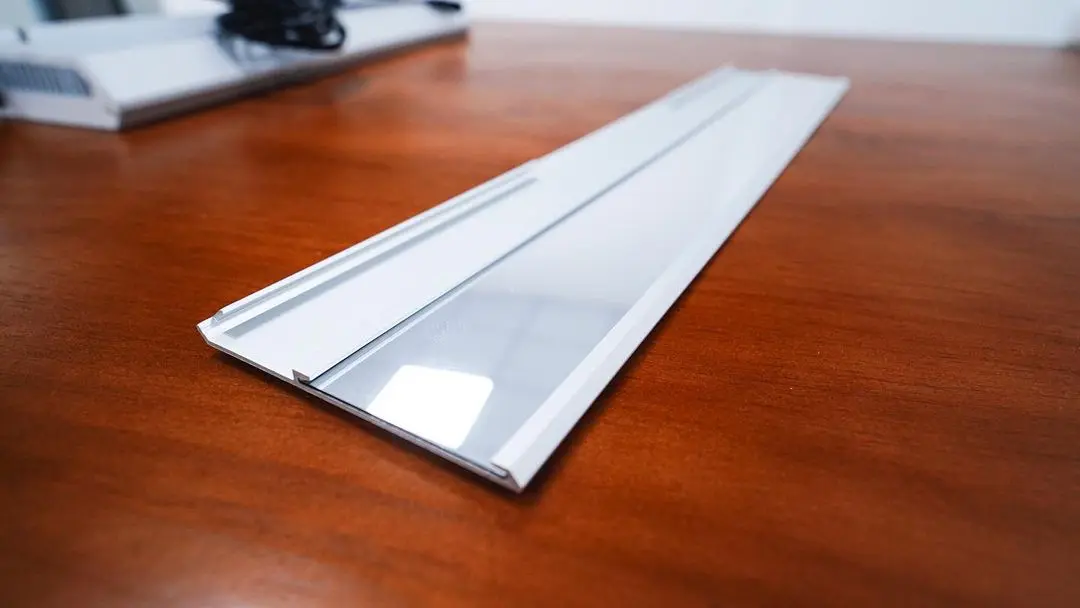 Chihiros RGB VIVID II Shade with Mirror